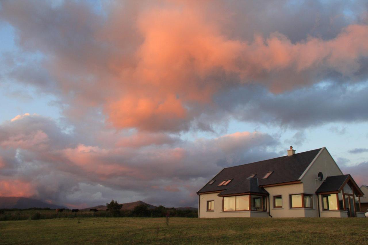 Uisce Beatha House B&B Portmagee Exterior photo